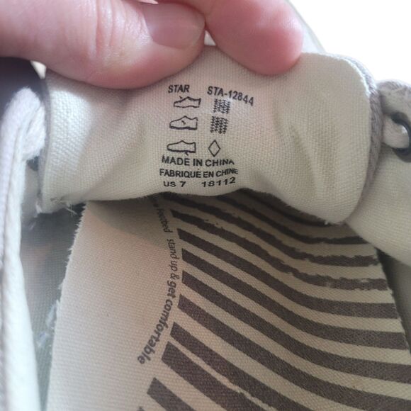 Taos Star Sneakers Women's Size 7 Beige Casual Walking Flat Shoes Beachy Comfort - Picture 8 of 9